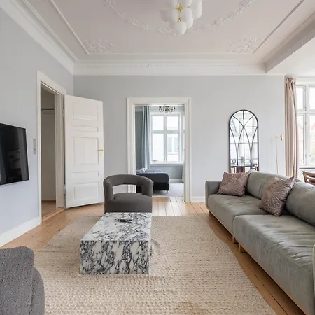 Perfect Homes Near Amager Apartment *